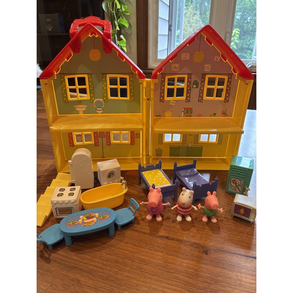 Peppa Pig's Deluxe House Playset & Accessories